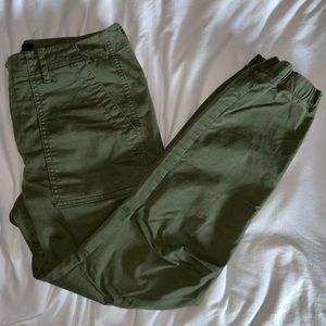 American Eagle joggers